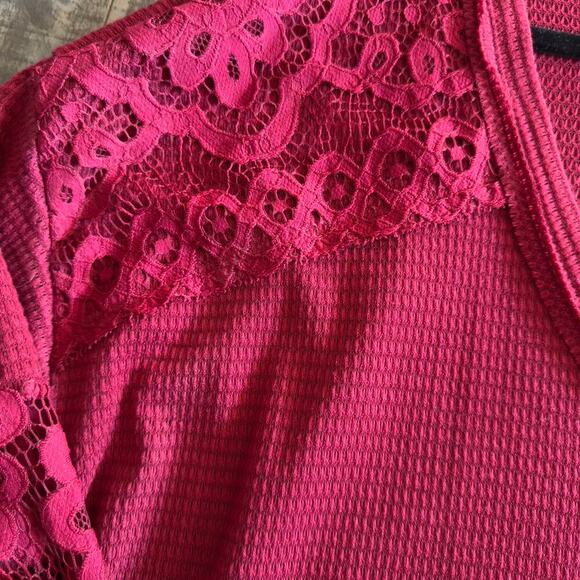 Torrid Waffle V-Neck Lace Inset Sweatshirt Rhubarb Size 4X NEW - Picture 8 of 9